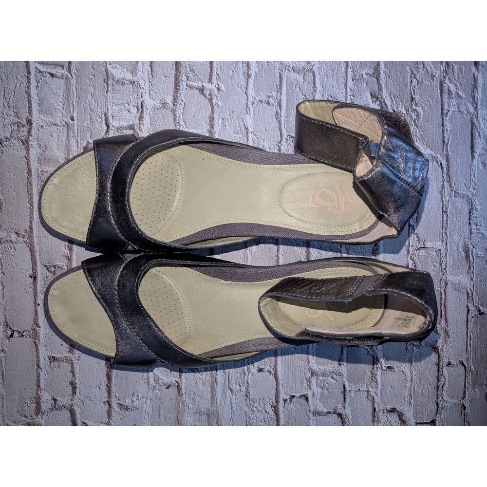 OTBT Hobart Metallic Pewter Leather Wedge Sandals Ankle Strap Womens 9.5 M